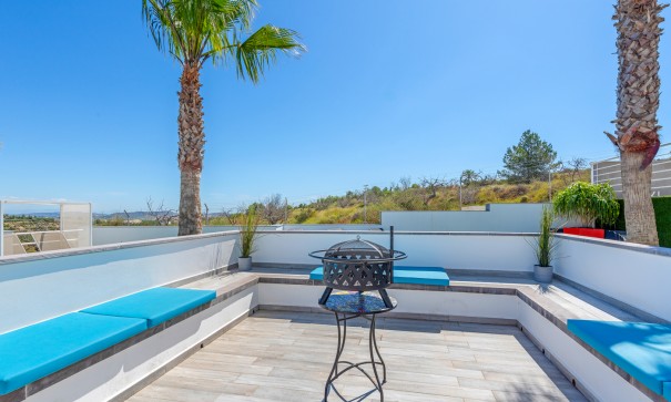 Resale - Freistehende Villa -
Torremendo