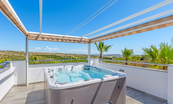 Resale - Freistehende Villa -
Torremendo