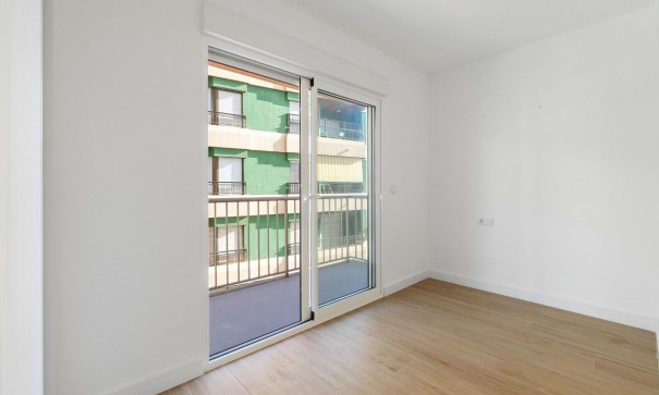 Revente - Appartement -
Torrevieja - Playa del cura