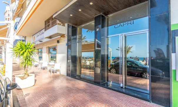 Revente - Appartement -
Torrevieja - Playa del cura