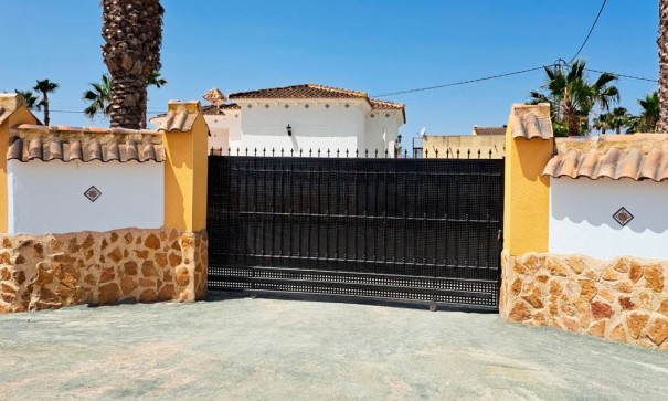 Sale - Finca Country Property -
Catral - Catral - Country