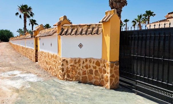 Sale - Finca Country Property -
Catral - Catral - Country