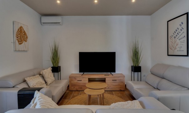 Sprzedaż - Willa wolnostojąca -
Jávea