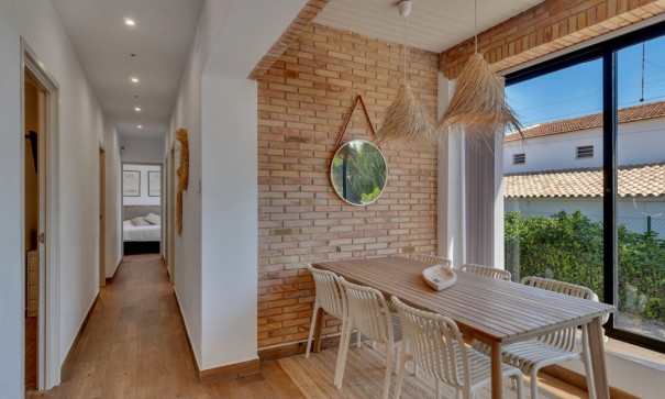 Sprzedaż - Willa wolnostojąca -
Jávea