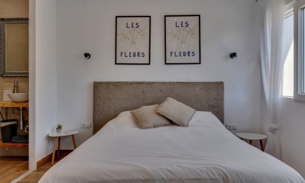 Sprzedaż - Willa wolnostojąca -
Jávea