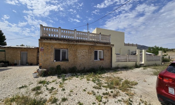 Videresalg - Fritliggende villa -
SAX