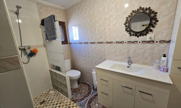 Videresalg - Fritliggende villa -
SAX