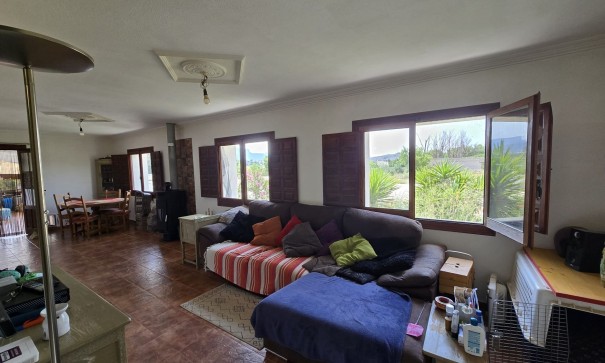 Videresalg - Fritliggende villa -
SAX