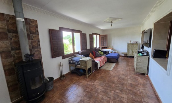 Videresalg - Fritliggende villa -
SAX