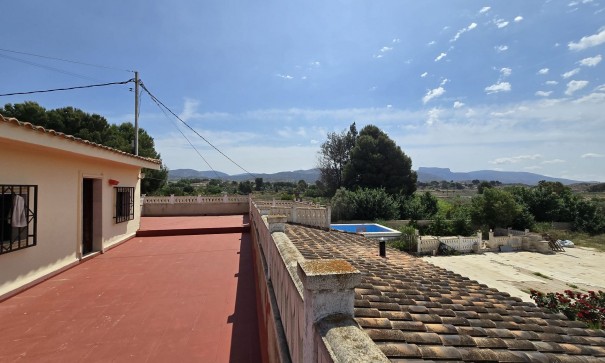 Videresalg - Fritliggende villa -
SAX