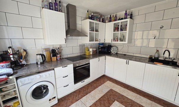 Videresalg - Fritliggende villa -
SAX