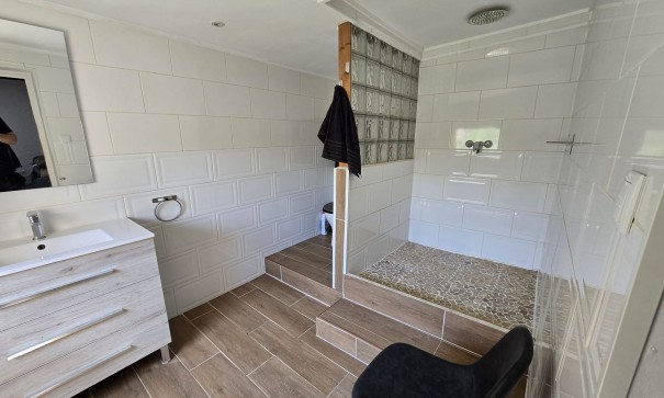 Videresalg - Fritliggende villa -
SAX