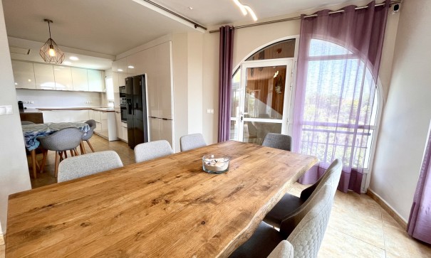 Sale - Detached Villa -
La Zenia