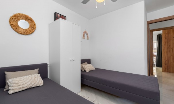 Resale - Wohnung Appartement -
La Zenia