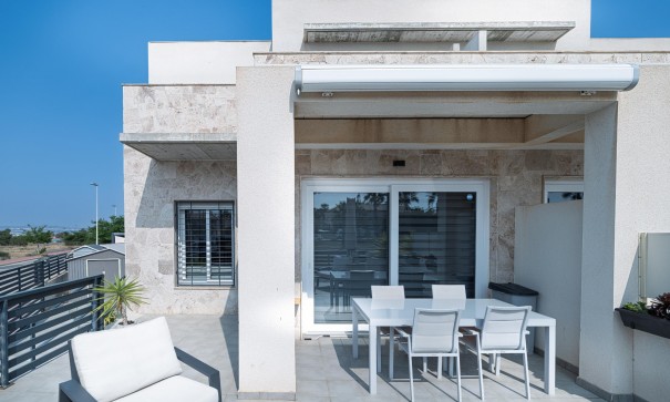 Herverkoop - Halfvrijstaande villa -
Torrevieja - Aguas Nuevas