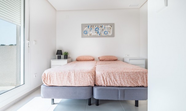 Herverkoop - Halfvrijstaande villa -
Torrevieja - Aguas Nuevas