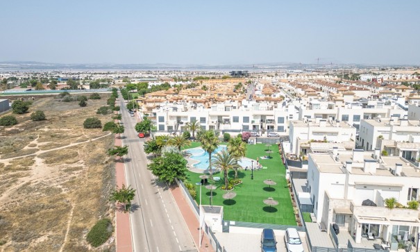 Herverkoop - Halfvrijstaande villa -
Torrevieja - Aguas Nuevas