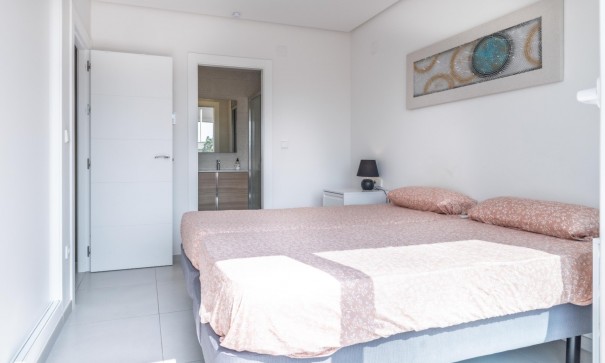 Herverkoop - Halfvrijstaande villa -
Torrevieja - Aguas Nuevas