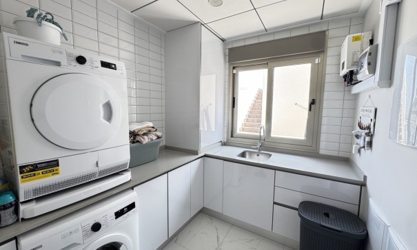 Återförsäljning - Fristående villa -
Villamartín