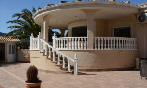 Resale - Freistehende Villa -
Hondón de las Nieves