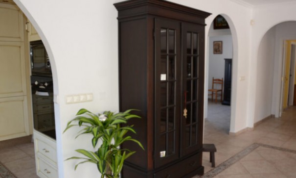 Resale - Freistehende Villa -
Hondón de las Nieves