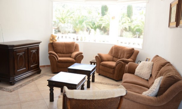 Resale - Freistehende Villa -
Hondón de las Nieves