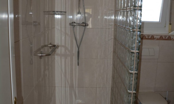 Resale - Freistehende Villa -
Hondón de las Nieves