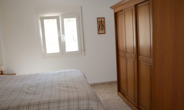 Resale - Freistehende Villa -
Hondón de las Nieves