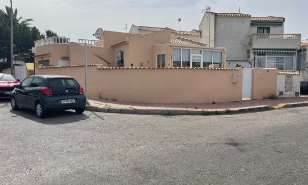Town house - Sale - Orihuela Costa -
                La Florida