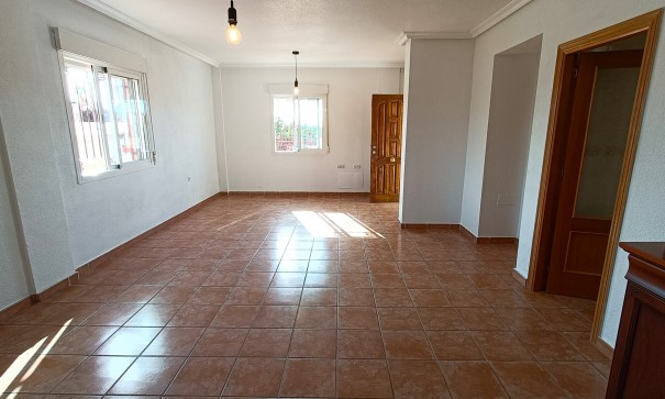 Återförsäljning - Fristående villa -
Orihuela Costa - Castillo de Don Juan