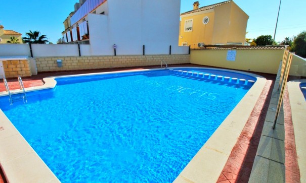 Återförsäljning - Fristående villa -
Orihuela Costa - Castillo de Don Juan