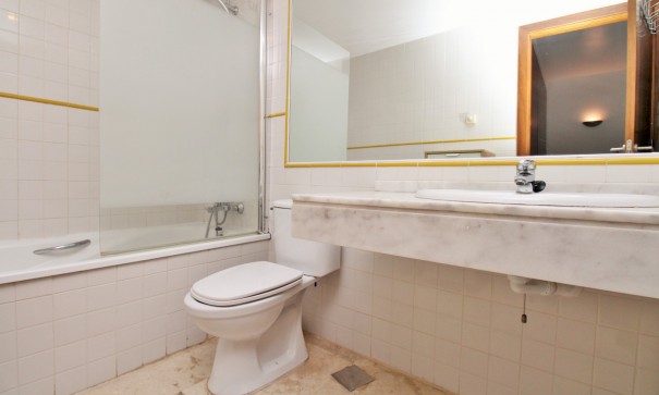 Resale - Wohnung Appartement -
Punta Prima