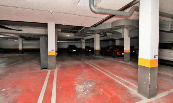 Resale - Wohnung Appartement -
Punta Prima