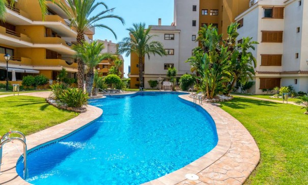 Resale - Wohnung Appartement -
Punta Prima