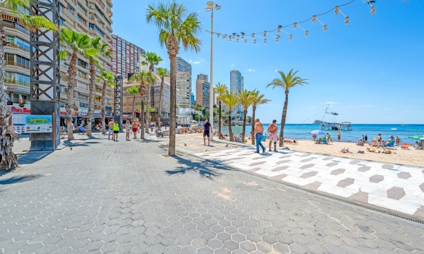 Videresalg - Lejlighed lejlighed -
Benidorm - Levante*