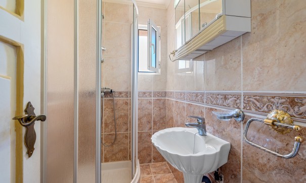 Videresalg - Lejlighed lejlighed -
Benidorm - Levante*