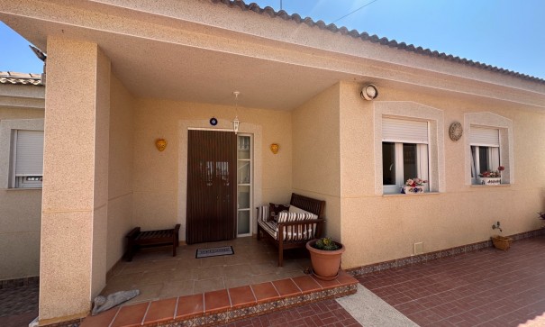 Sale - Detached Villa -
Algorfa - Lomas de Juliana