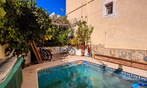 Herverkoop - Halfvrijstaande villa -
San Miguel de Salinas