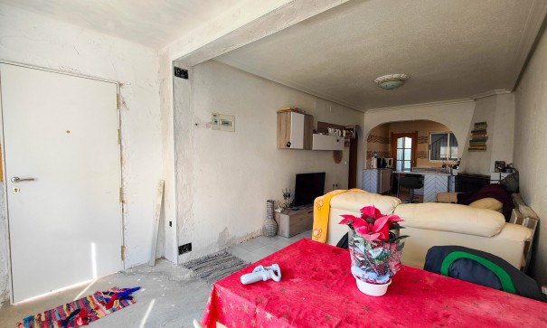 Herverkoop - Halfvrijstaande villa -
San Miguel de Salinas