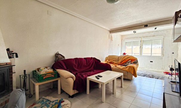 Herverkoop - Halfvrijstaande villa -
San Miguel de Salinas