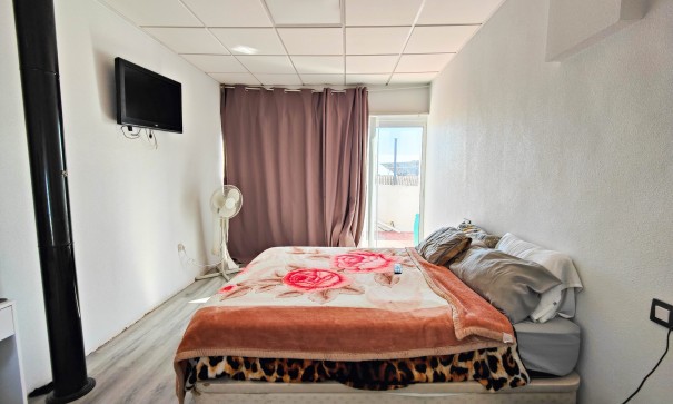 Herverkoop - Halfvrijstaande villa -
San Miguel de Salinas