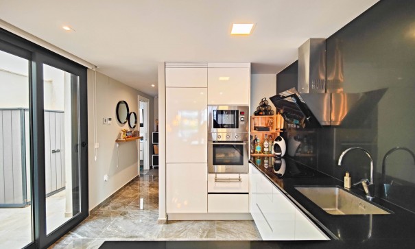 Återförsäljning - Lägenhet lägenhet -
Orihuela Costa