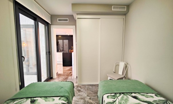 Återförsäljning - Lägenhet lägenhet -
Orihuela Costa