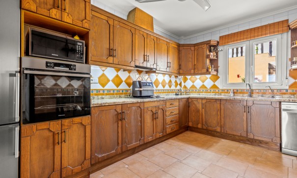 Videresalg - Fritliggende villa -
Algorfa