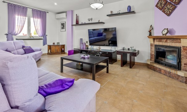 Videresalg - Fritliggende villa -
Algorfa