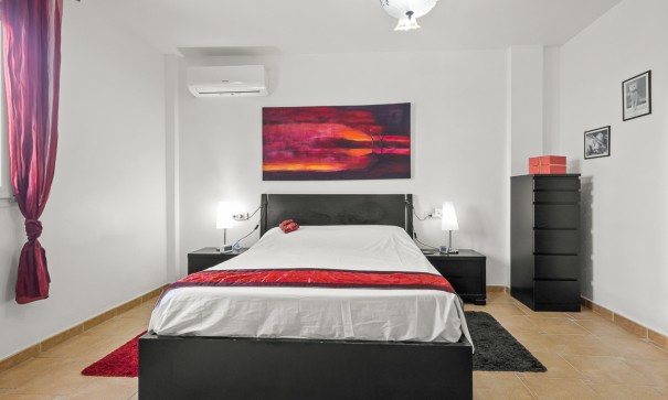 Videresalg - Fritliggende villa -
Algorfa