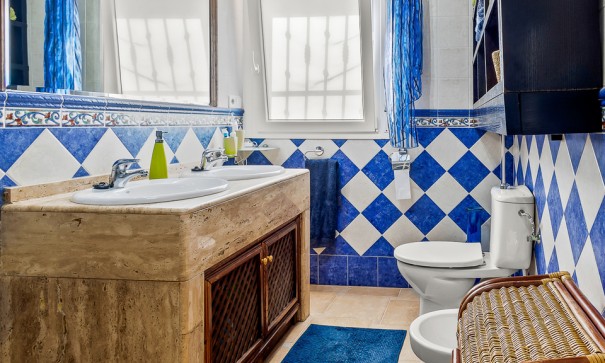 Videresalg - Fritliggende villa -
Algorfa