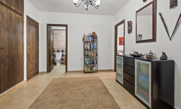 Videresalg - Fritliggende villa -
Algorfa