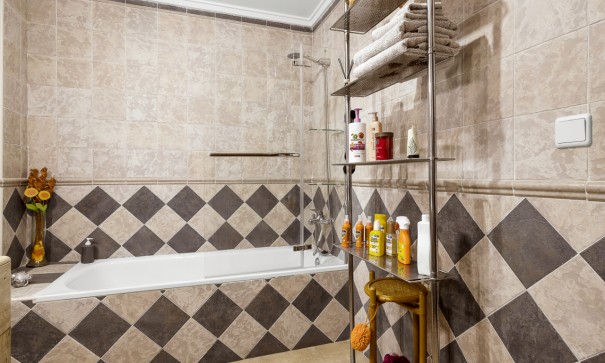 Videresalg - Fritliggende villa -
Algorfa