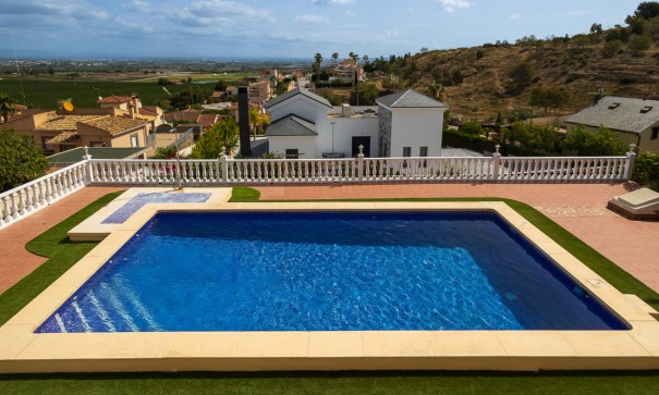 Videresalg - Fritliggende villa -
Algorfa